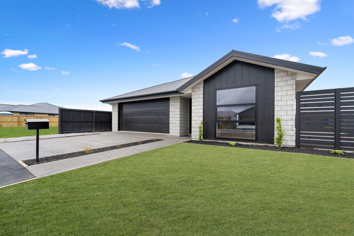 mcrae_builders_project_12_vista_crescent_rolleston_23